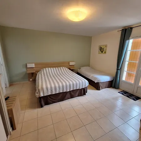 La Douciniere 3* Polignac (Charente-Maritime)